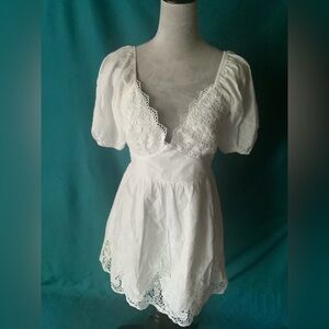Selfie Leslie White Lace Mini Dress